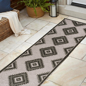 Lior Geometric Moroccan Diamond Area Rug